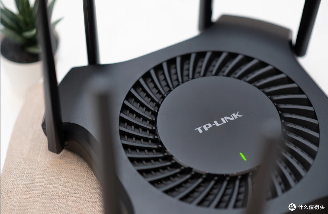 真·八数据流WiFi6路由器—TP-LINK AX3200